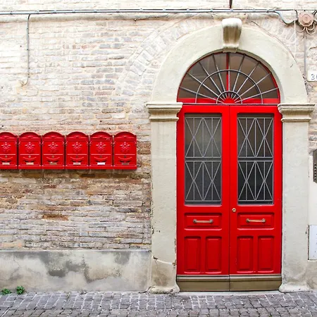 La Porta Rossa